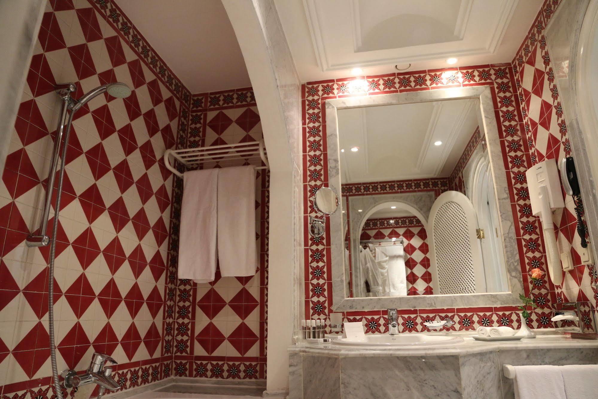 Hotel La Maison Blanche Тунис Экстерьер фото Bathroom