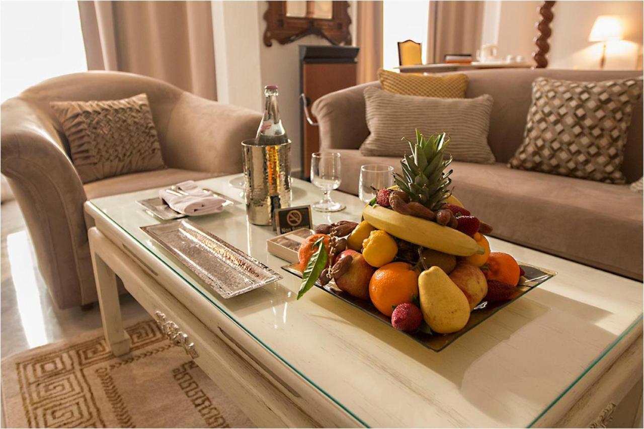 Hotel La Maison Blanche Тунис Экстерьер фото Fruit platter